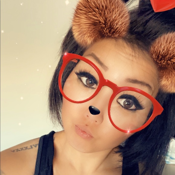 Meet your Posher, Crystal - Picture 1 of 2